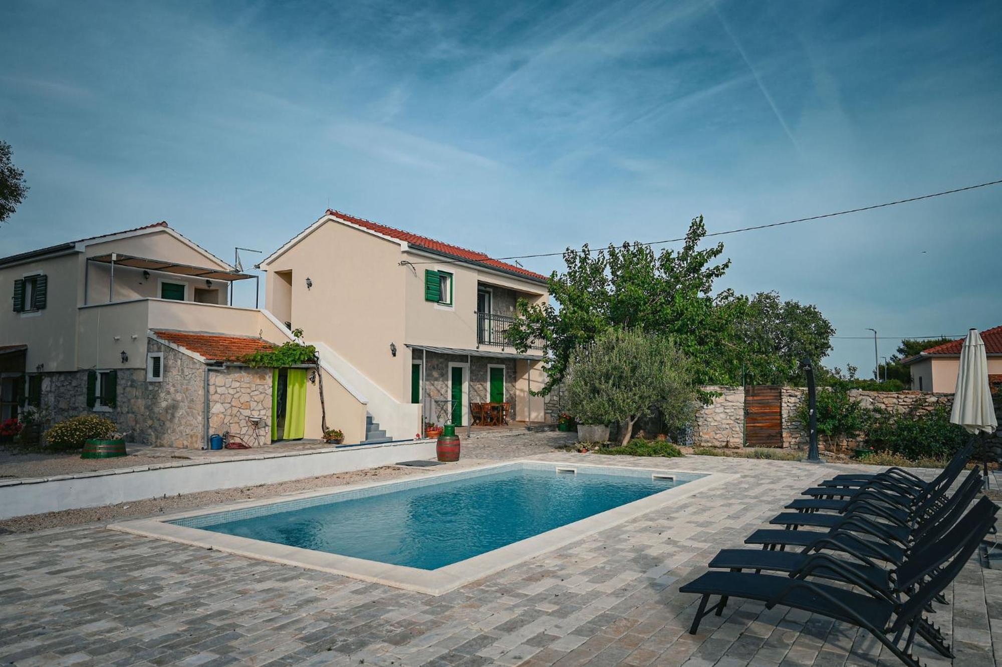 Marcelovi Dvori Bed & Breakfast Pirovac Bagian luar foto